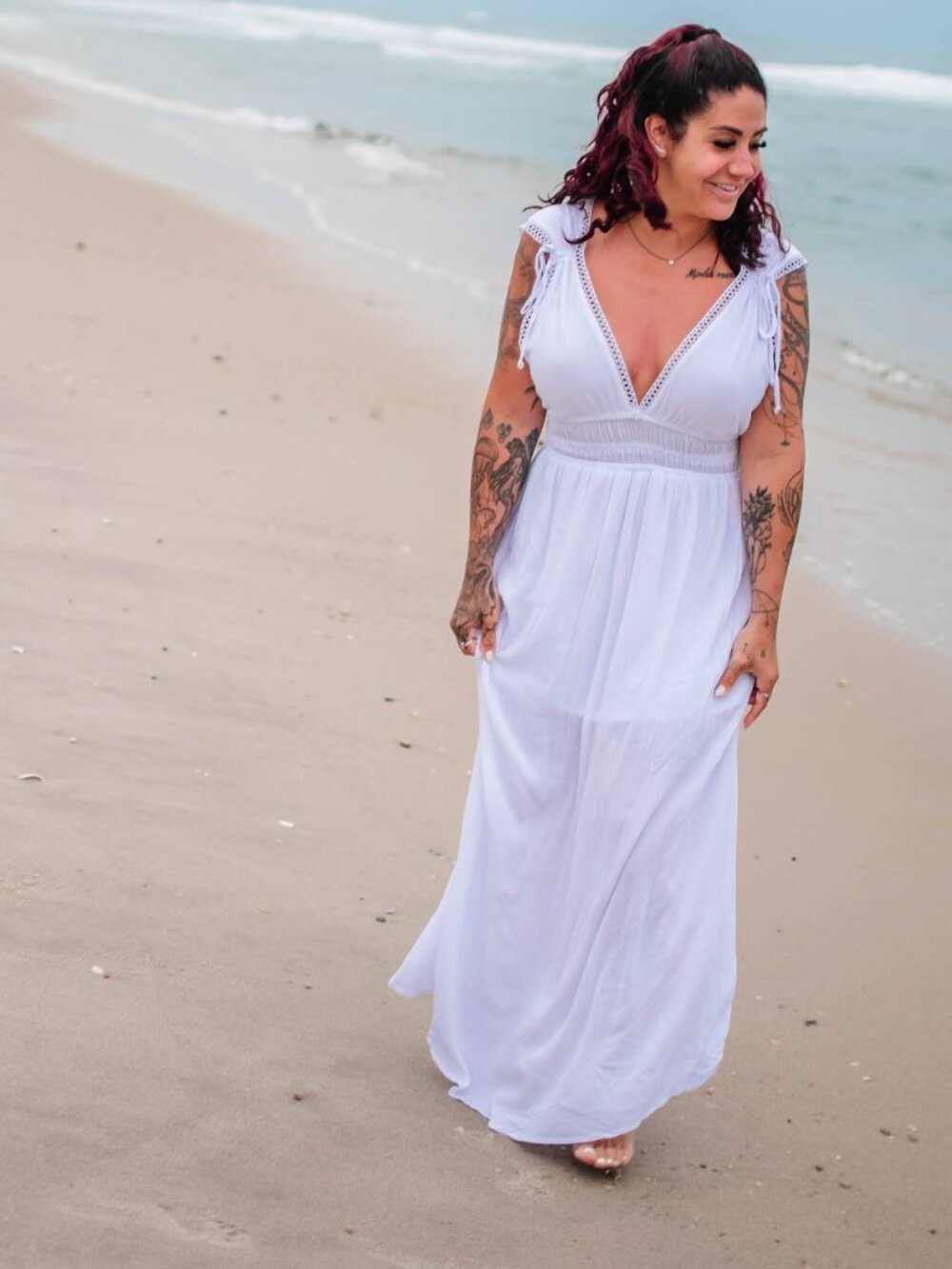 Womens Medium White Open Back Flowy Long Maxi Summer Beach Dress Solid V Neck